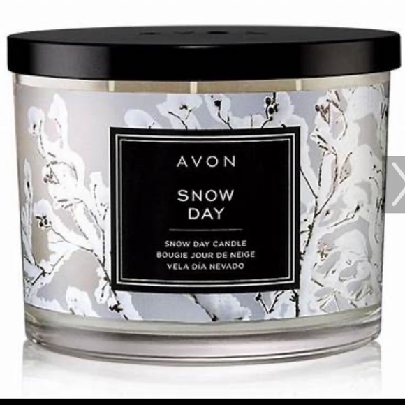 Snow Day 3-Wick Candle, Glass Jar, New In Box - Picture 2 of 12